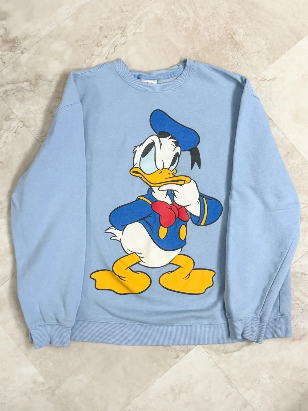 Vintage Disney Store Donald Duck Sweatshirt XL 90s Graphic Crewneck Blue